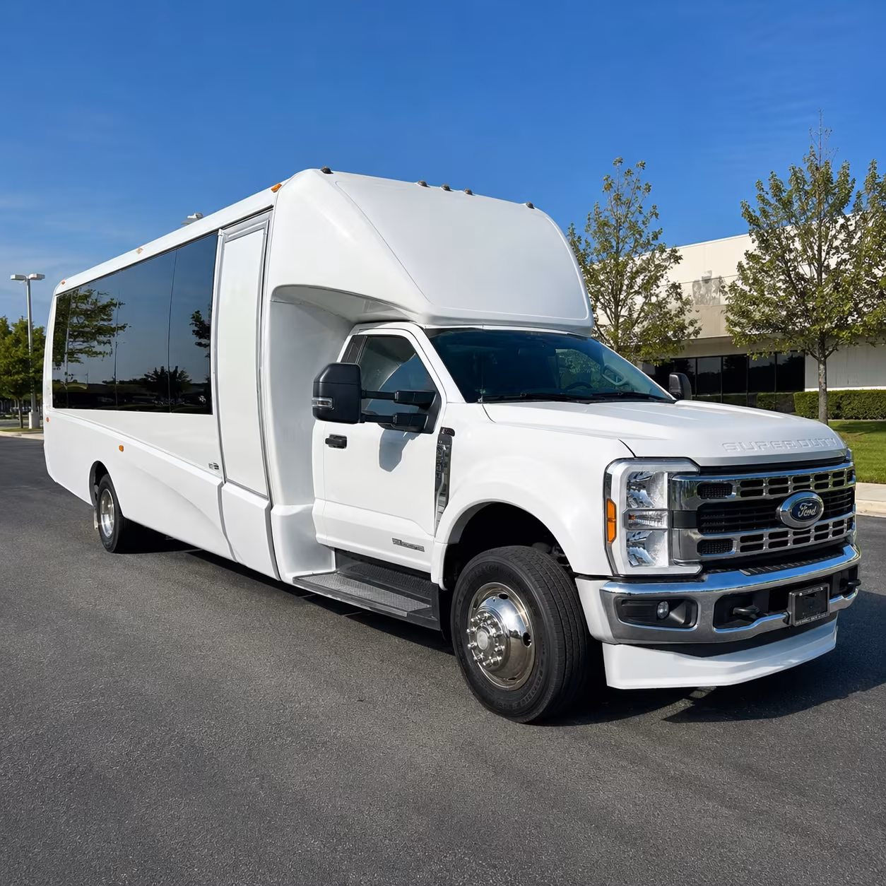 bus rentals for bands and performers traveling through mississippi