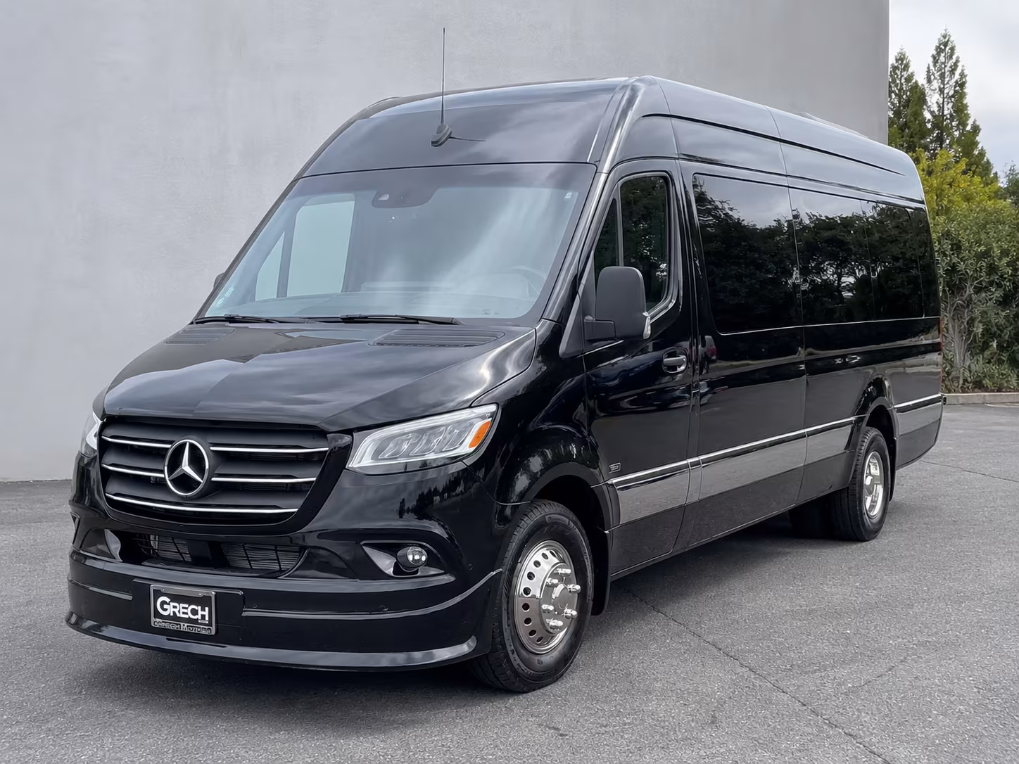 sprinter vans and party buses for starkville after prom plans