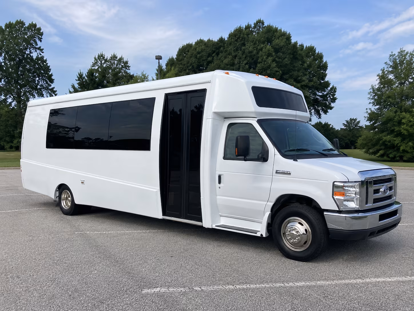 starkville 18 passenger party bus